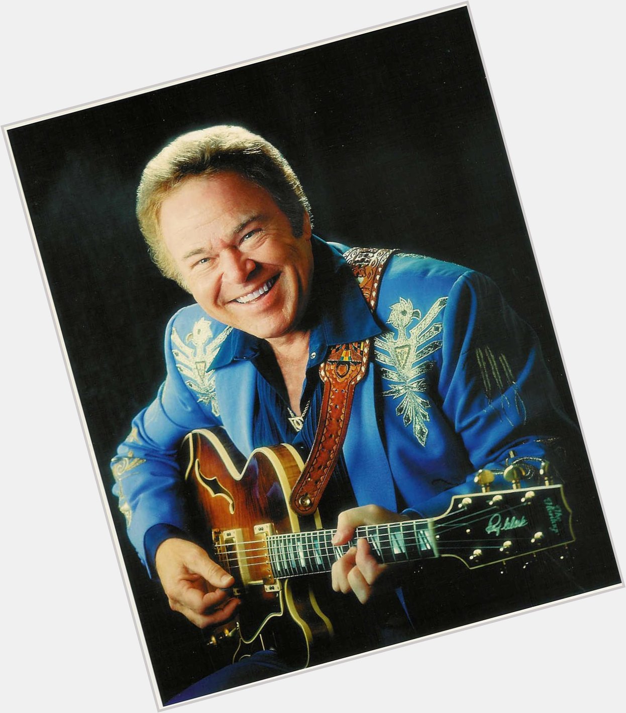 Happy 82nd Birthday to Roy Clark! He is all-time favorite musician! 