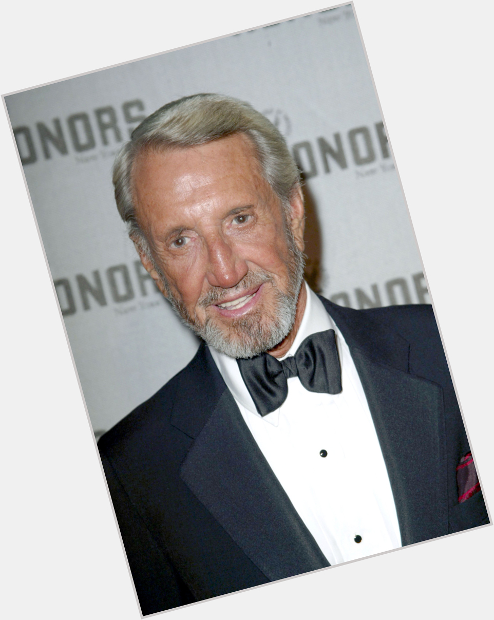 Happy birthday Roy Scheider today is your 89th birthday and your great as Chief Martin Brody in Jaws 1 and 2 R.I.P. 