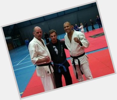 Happy birthday to Royce Gracie!!!
Picture of three years ago of Royce, Gerard and head coach Guy 