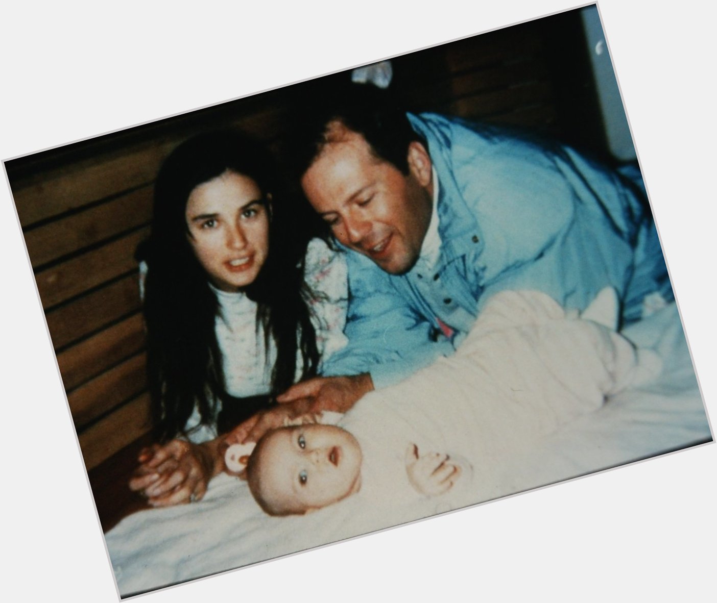 Aug 16, 1988, a daughter was born to Demi Moore & Bruce Willis. Happy 29th birthday to Rumer Willis! 