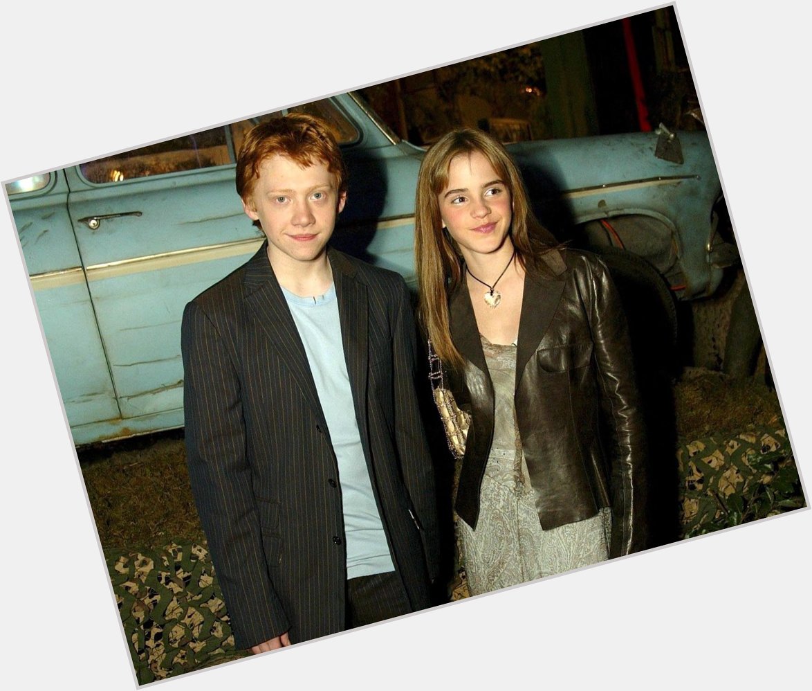 Happy birthday to Rupert Grint who pplayed the adorable Ron Weasley in the HP series xx 