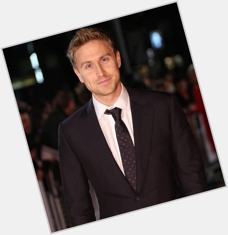 Happy birthday Russell Howard you handsome devil 