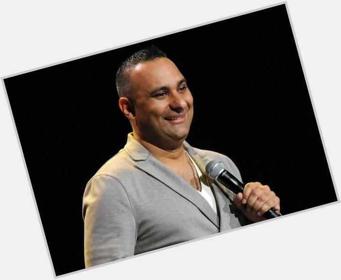 Happy Time, people! Happy 44th birthday, Russell Peters! The funniest brown man on the planet (next to me!) :) 