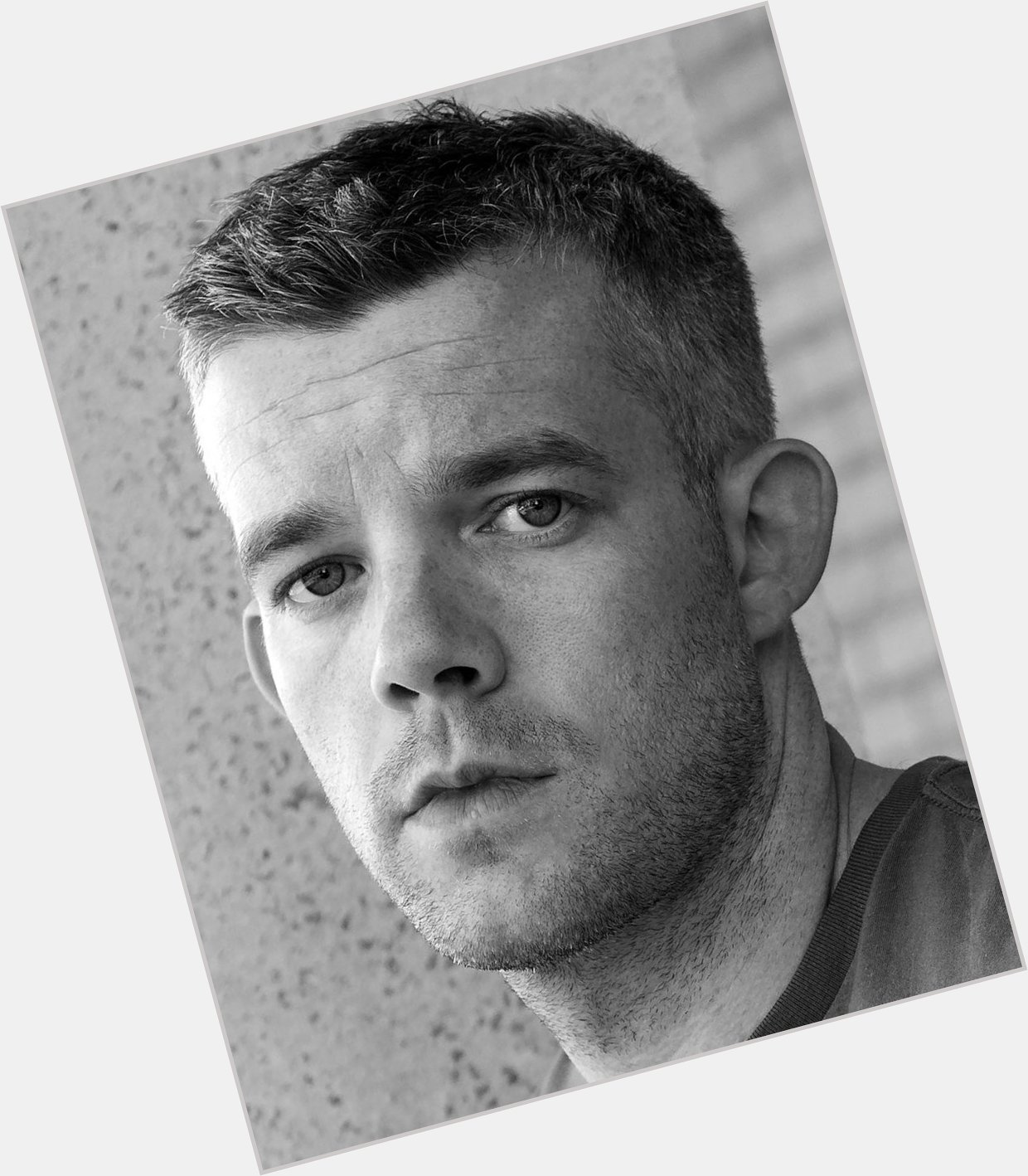 Happy Birthday to Russell Tovey . 