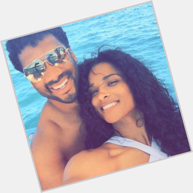 Eonline : Happy 27th Birthday, Russell Wilson: Check Out His Sweetest Moments With Girlfri 