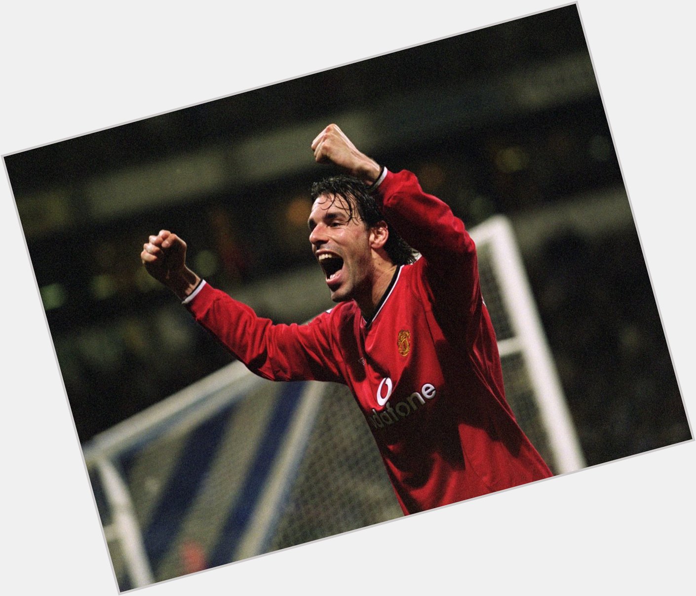 Happy 41st birthday to Ruud van Nistelrooy. 

One of the Greats 