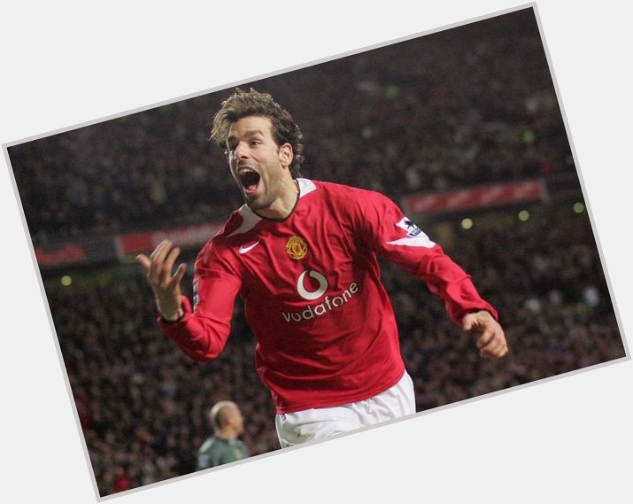 Happy 45th birthday to Ruud Van Nistelrooy, What a legend he was!   