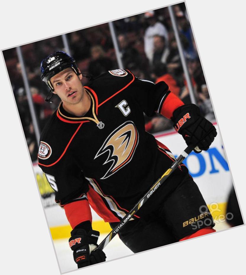 On this day last year we got a win, let\s do the same thing tonight, happy birthday to the best Ryan Getzlaf ! 