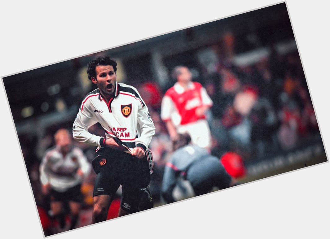 Happy 47th Birthday, Ryan Giggs 

963 appearances and 168 goals for  Comment your favourite Giggsy moment  