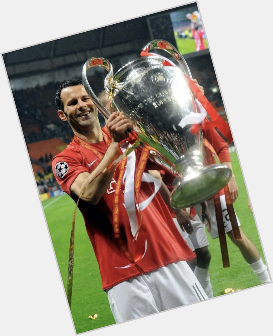 34 trophies! In one picture .

Happy birthday Ryan Giggs. 