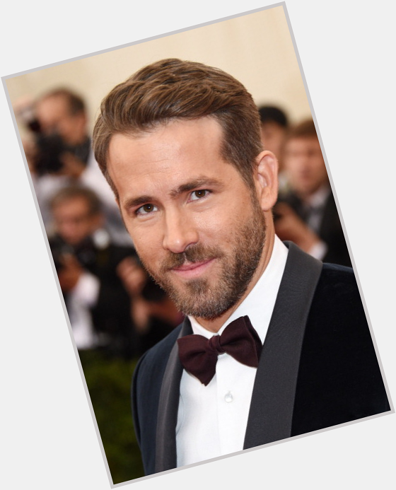 17 Reasons To Fall In Love With Ryan Reynolds  