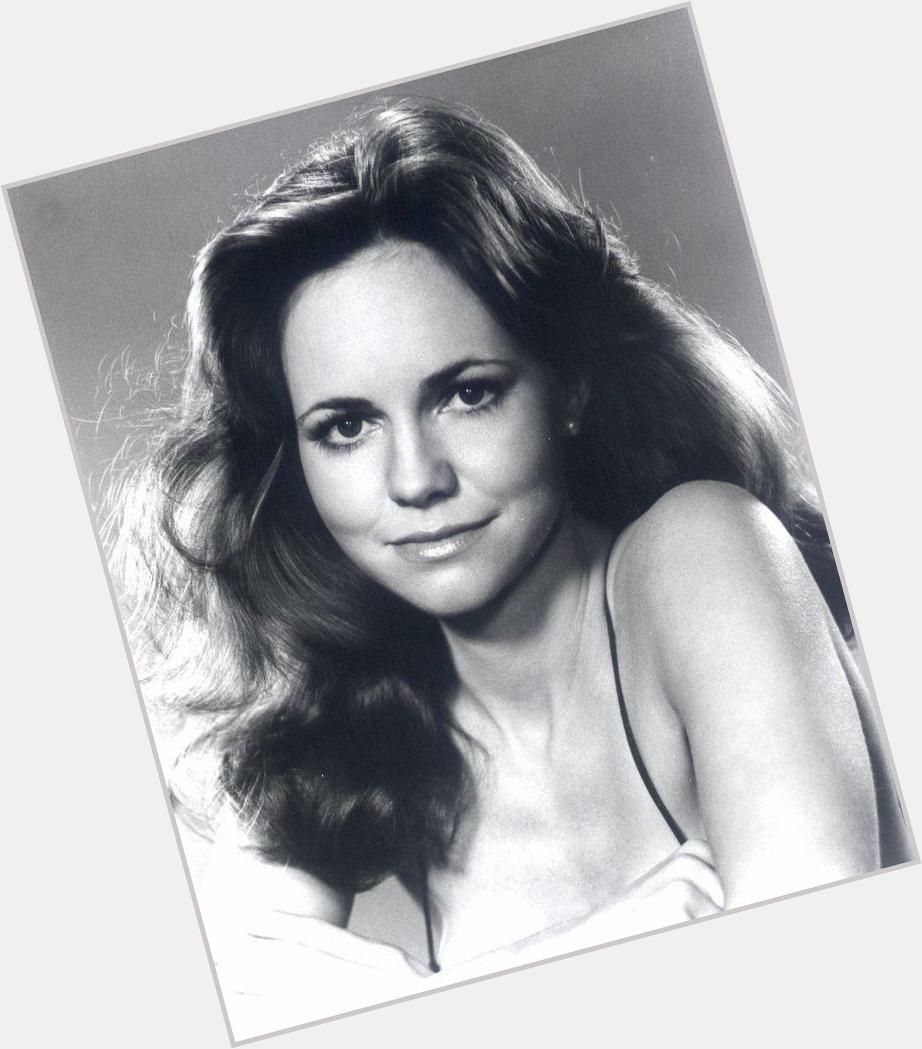 Happy Birthday to Sally Field, who turns 68 today! 