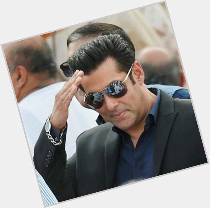 Happy Birthday 
Salman Khan sir 
Long live to you 