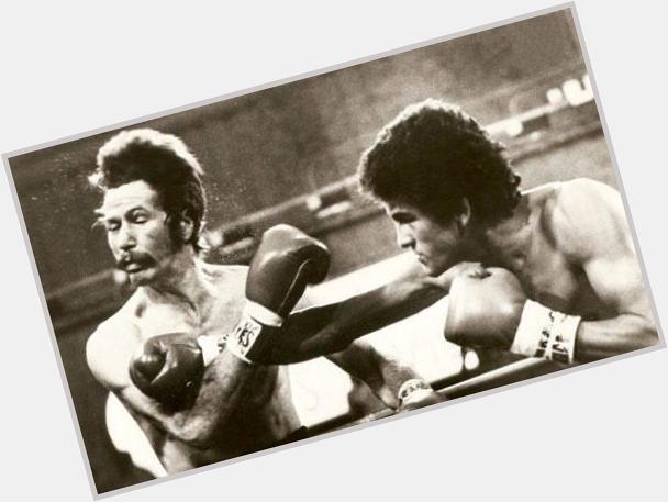Happy birthday to one of the greatest boxers ever who died to young Salvador Sanchez!!! 