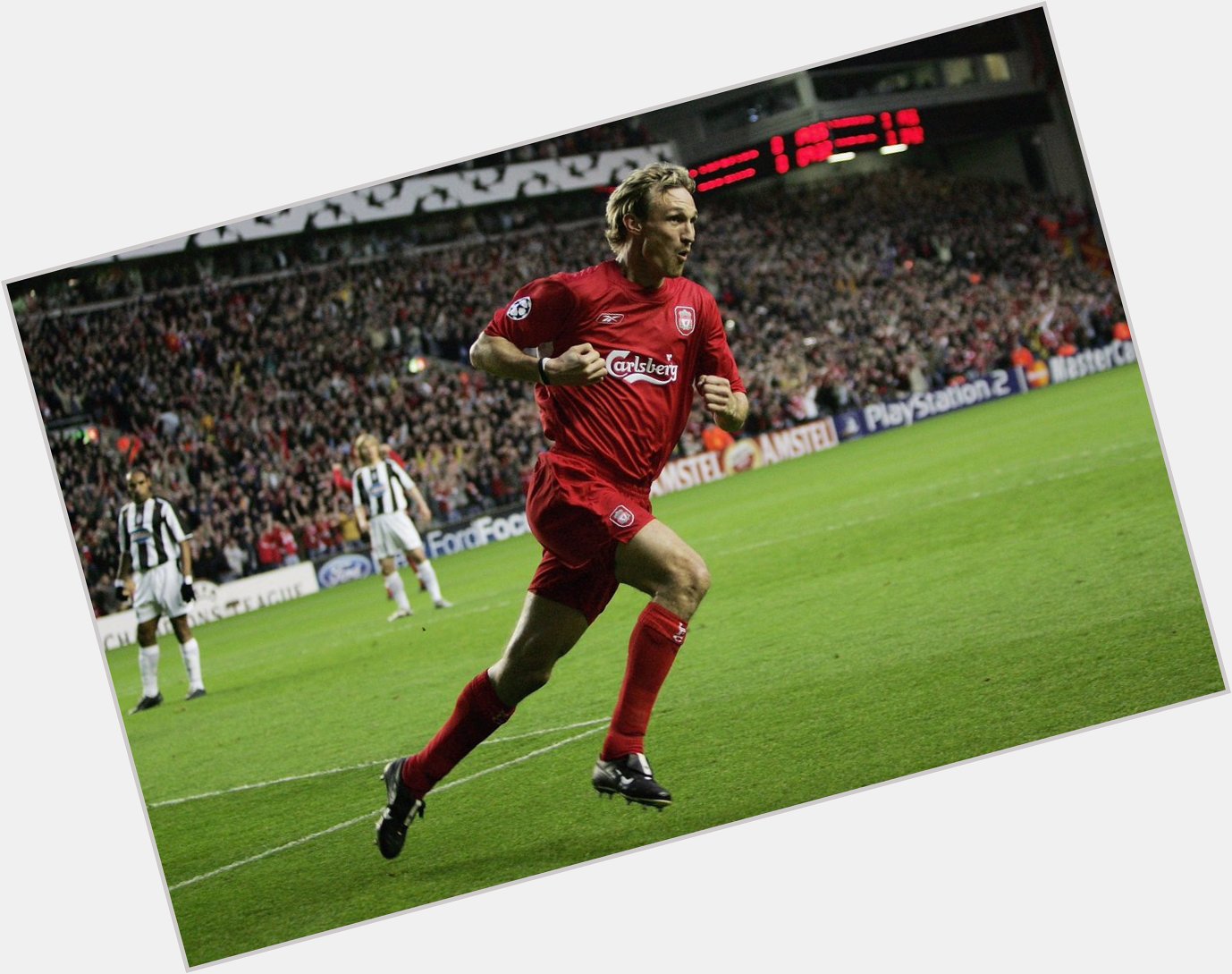 Happy birthday to Sami Hyypia! Liverpool legend and forever a fan favourite.   