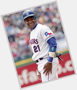 Happy birthday to my inspiration, and favorite all time player sammy sosa! 