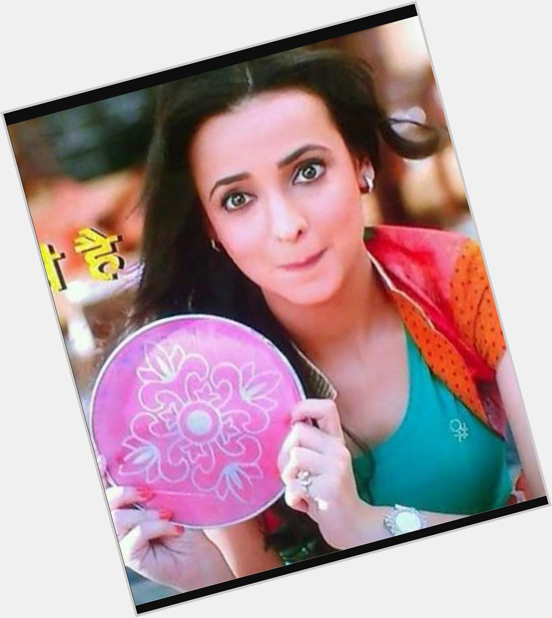 Happy birthday sanaya Irani wish all the best for you and your family  