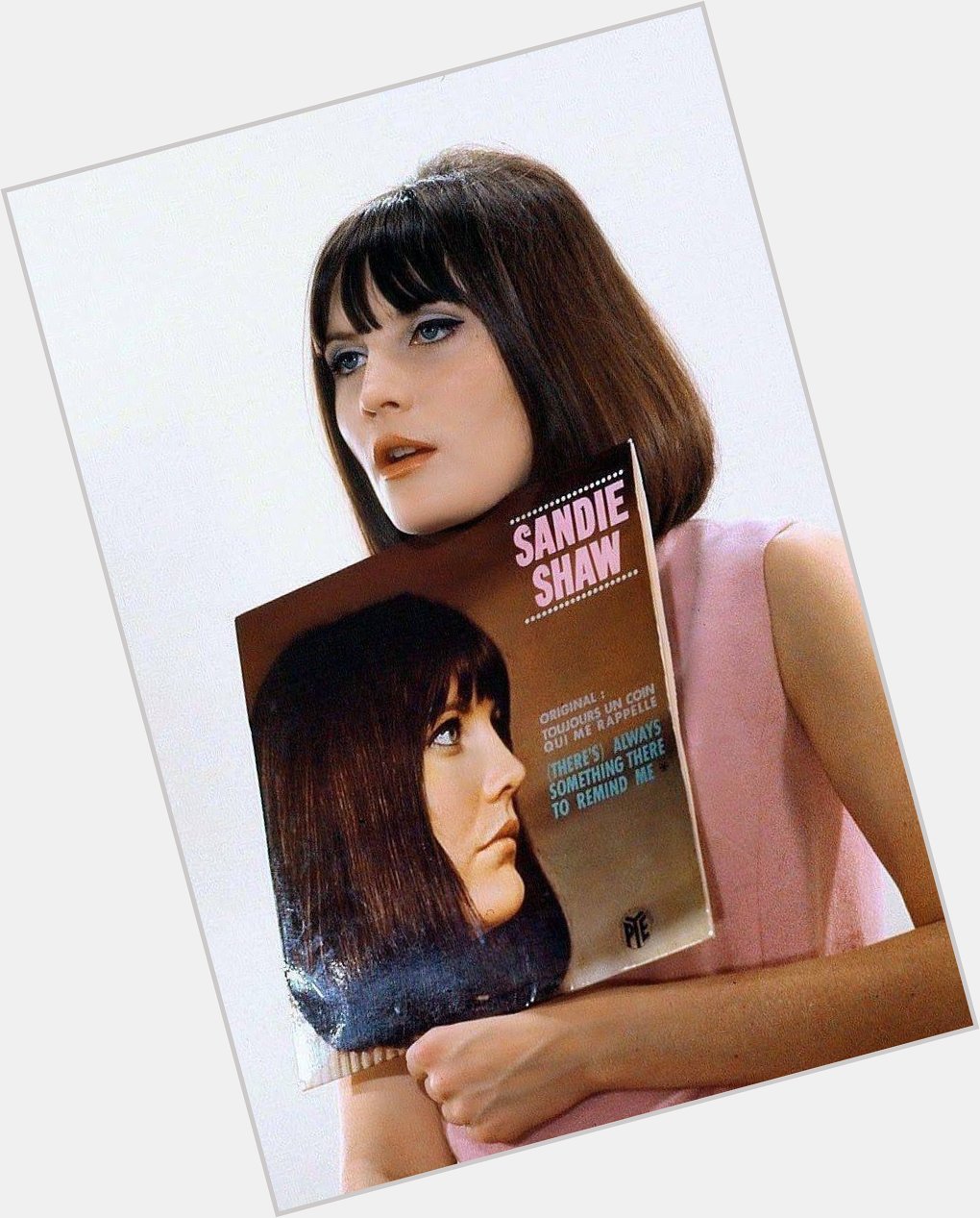 Happy birthday to English singer, songwriter, stage actress and psychotherapist Sandie Shaw, born February 26, 1947. 