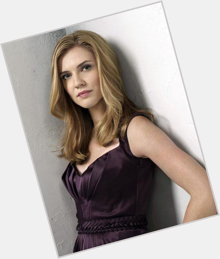 Happy birthday to actress Sara Canning (36). In with cast, at   