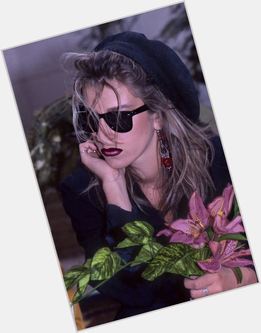 Happy Birthday to Sara Dallin of Bananarama,
(December 17, 1961). 