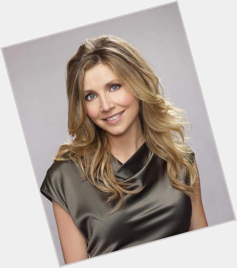 Happy Birthday to blonde doctor! Its actress Sarah Chalkes birthday! 