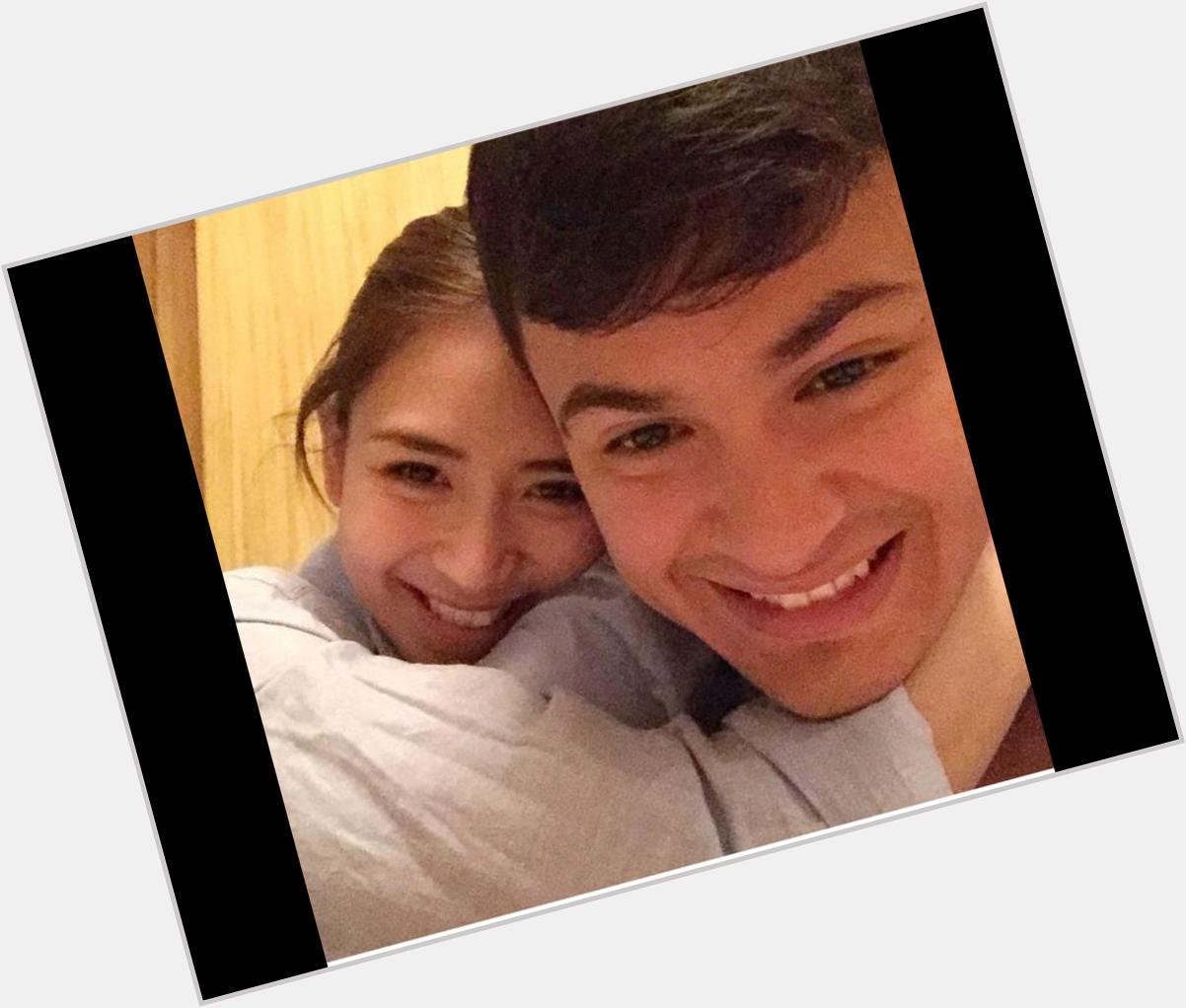 Happy Birthday Sarah Geronimo

This is it!
Matt share the Beautiful pic tonight!
They so Happy Together!
Me too! 