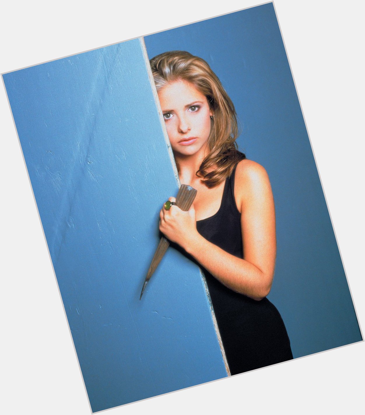 A very happy birthday to our fave vampire slayer! Sarah Michelle Gellar!! 