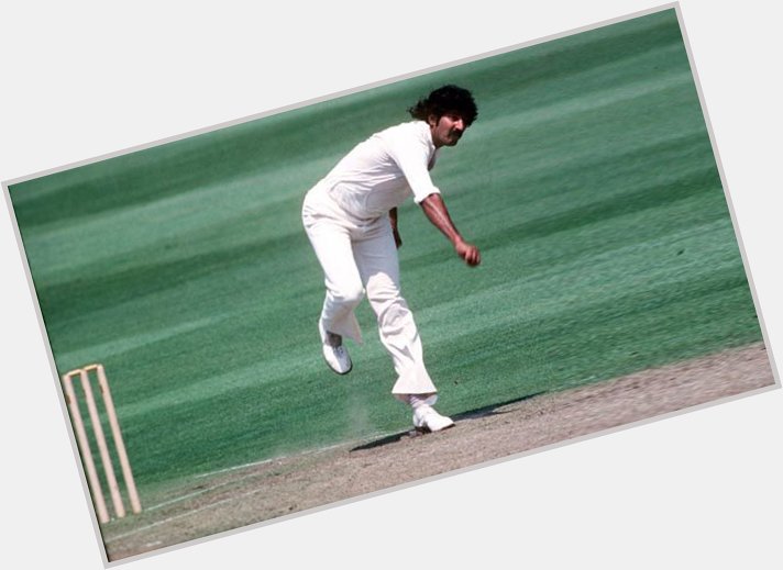 Happy birthday to the pioneer of reverse swing bowling sensation Sarfraz Nawaz, have a good one! 