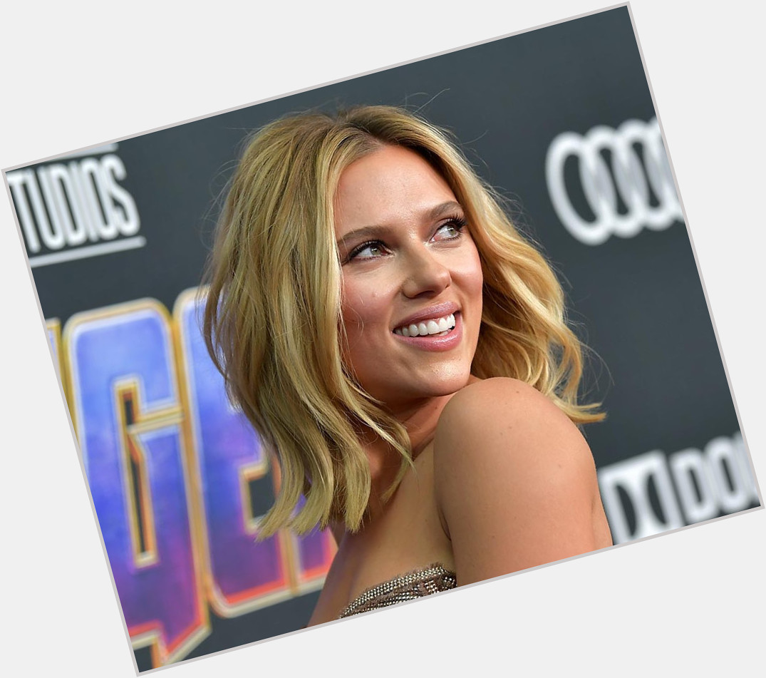November 22th - It\s time to wish Happy Birthday to Scarlett Johansson and    