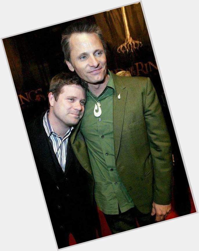 Happy Birthday to Sean Astin 

Pictured here with Viggo Mortensen in Berlin at the European premiere of LOTR:ROTK 