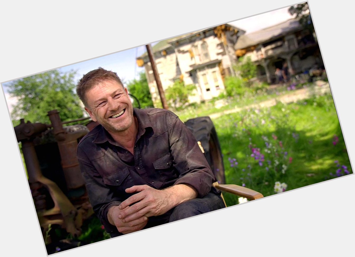 Happy birthday to one of my celeb crushes; Sean Bean. You\re like a good wine: you get better with age *wink wink* 