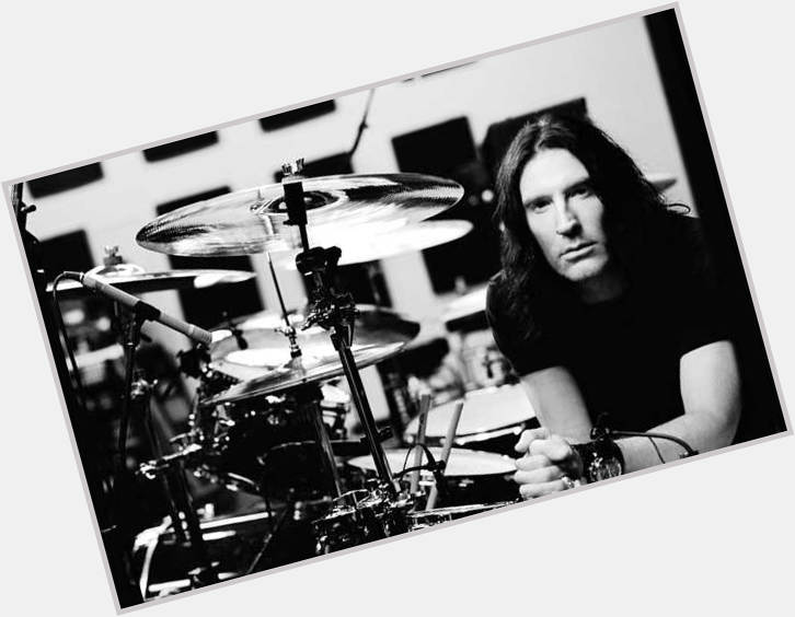 Happy birthday to Sean Kinney of Alice in Chains. 