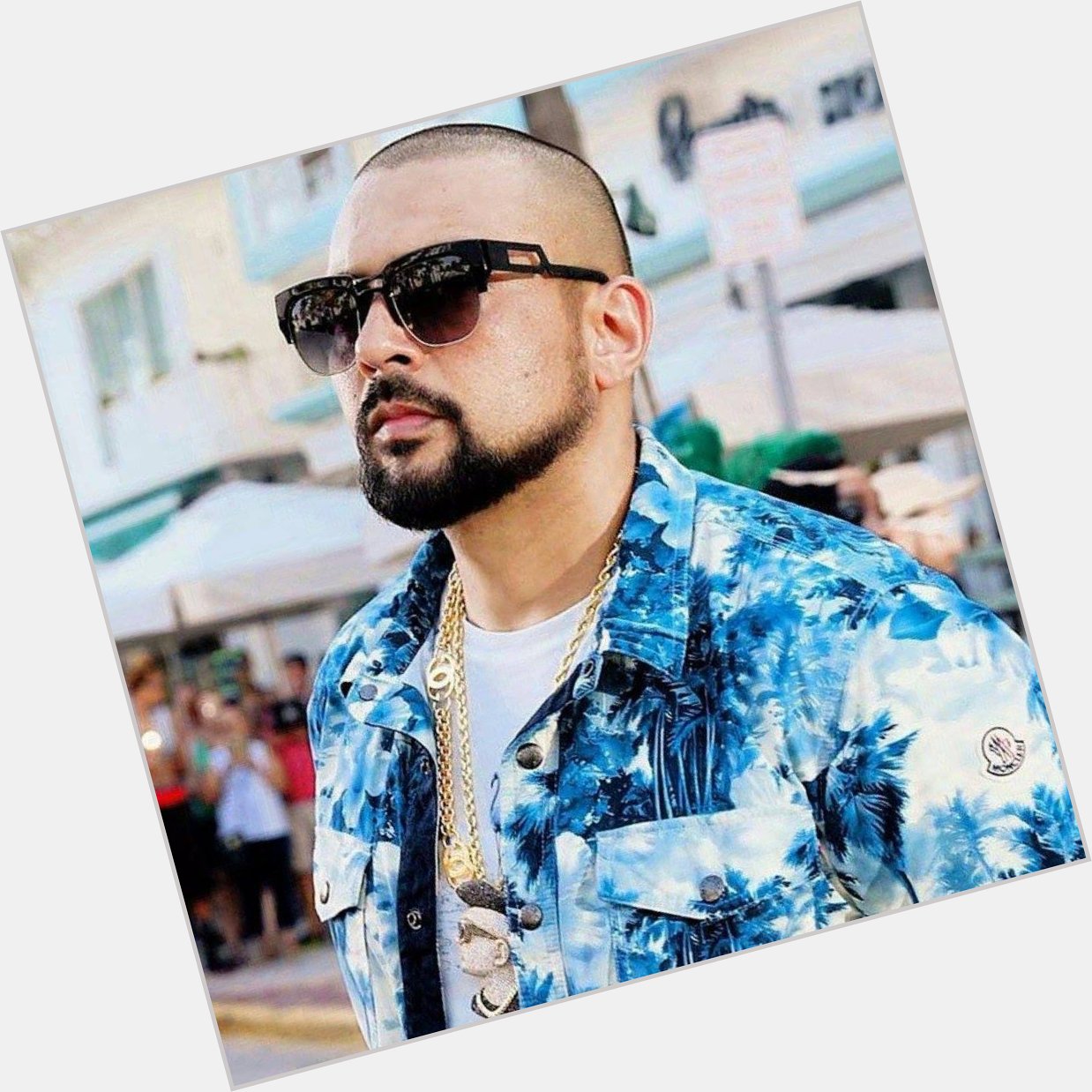 Happy birthday my big buddy Sean Paul,u are an inspiration long life and bless up . 