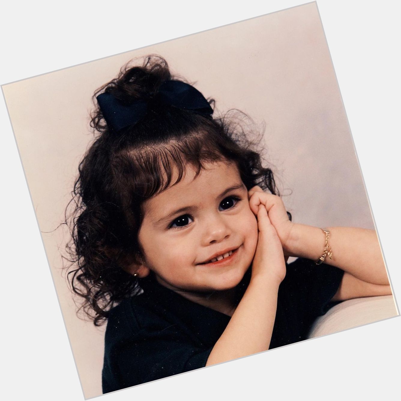 HAPPY BIRTHDAY Selena Gomez you saved my life  