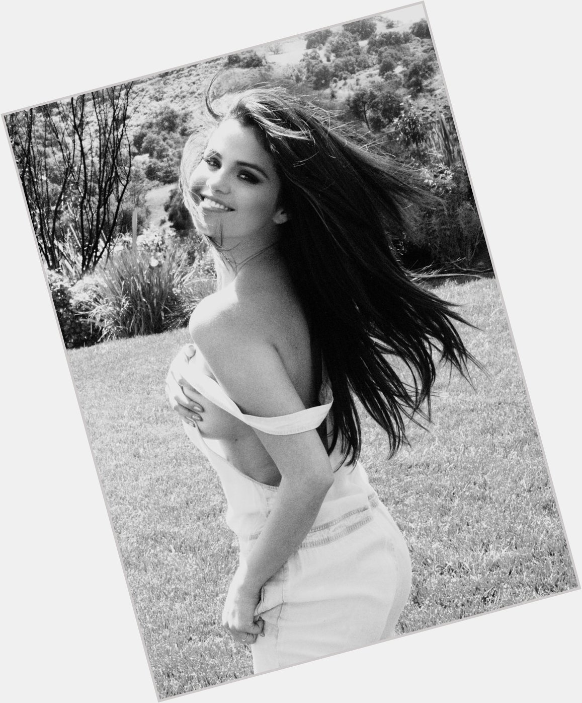 It\s Selena Gomez\s birthday so here is a gift from her to you!  Happy Birthday ;) 