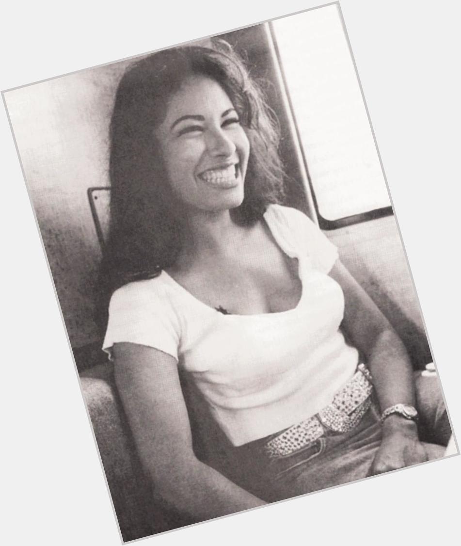 Happy Birthday to the late great Selena Quintanilla Perez.<3 How can you not love that smile? 