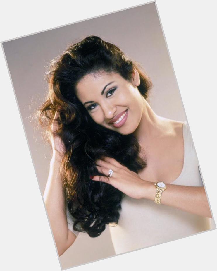 Happy Birthday Selena Quintanilla!   