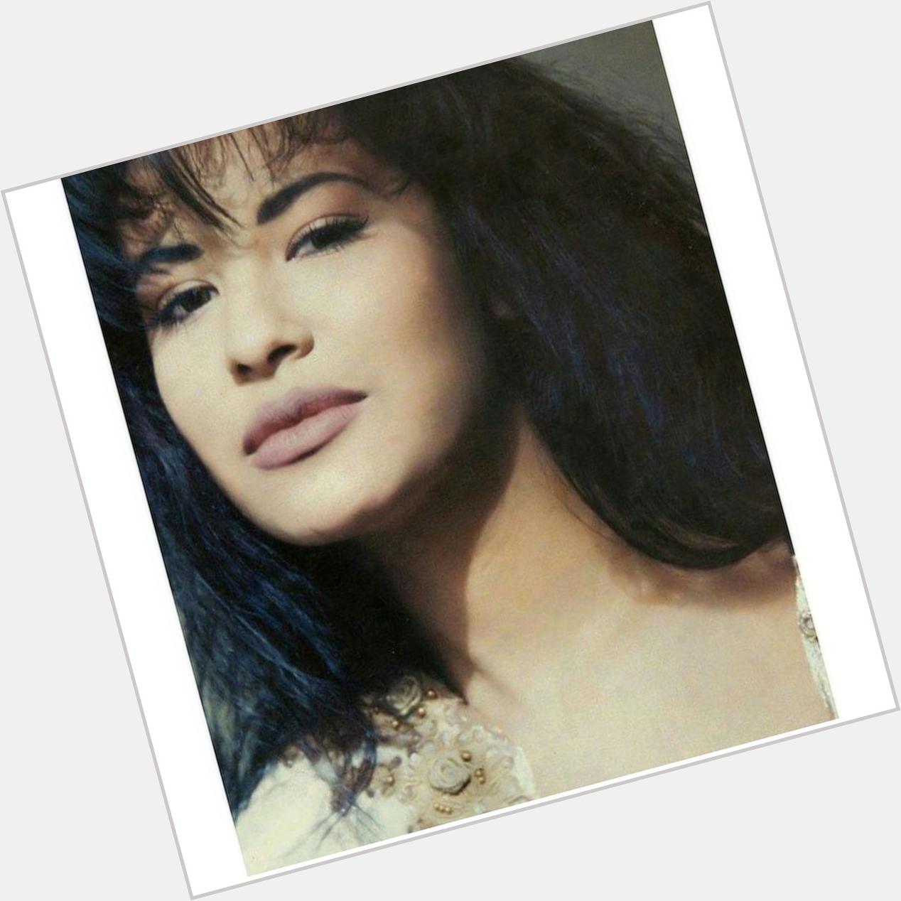 Happy birthday to the queen! Rip Selena Quintanilla Perez 