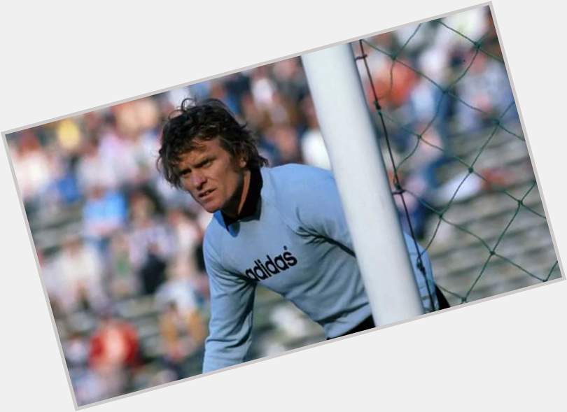    Happy 74th Birthday   to former  goalkeeper Sepp Maier 
