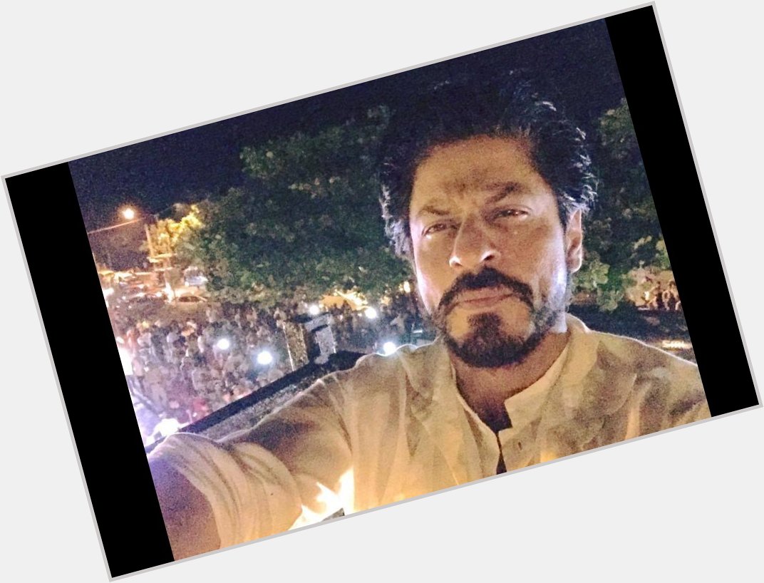 Happy Birthday! Fans crowd outside Mannat as Shah Rukh Khan turns 50  