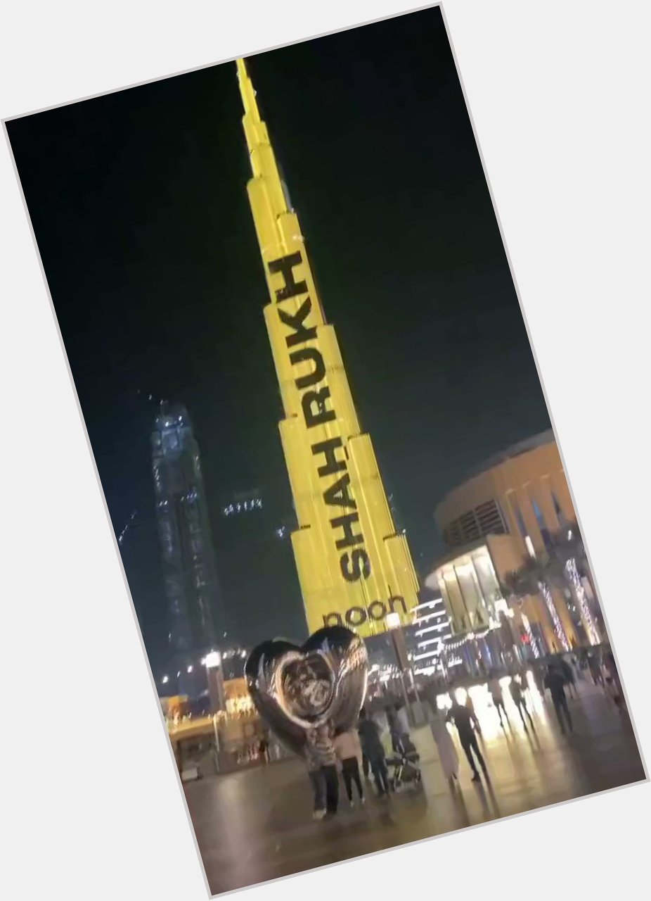 Burj Khalifa Lightens Up To wish ShahRukh Khan Happy Birthday   