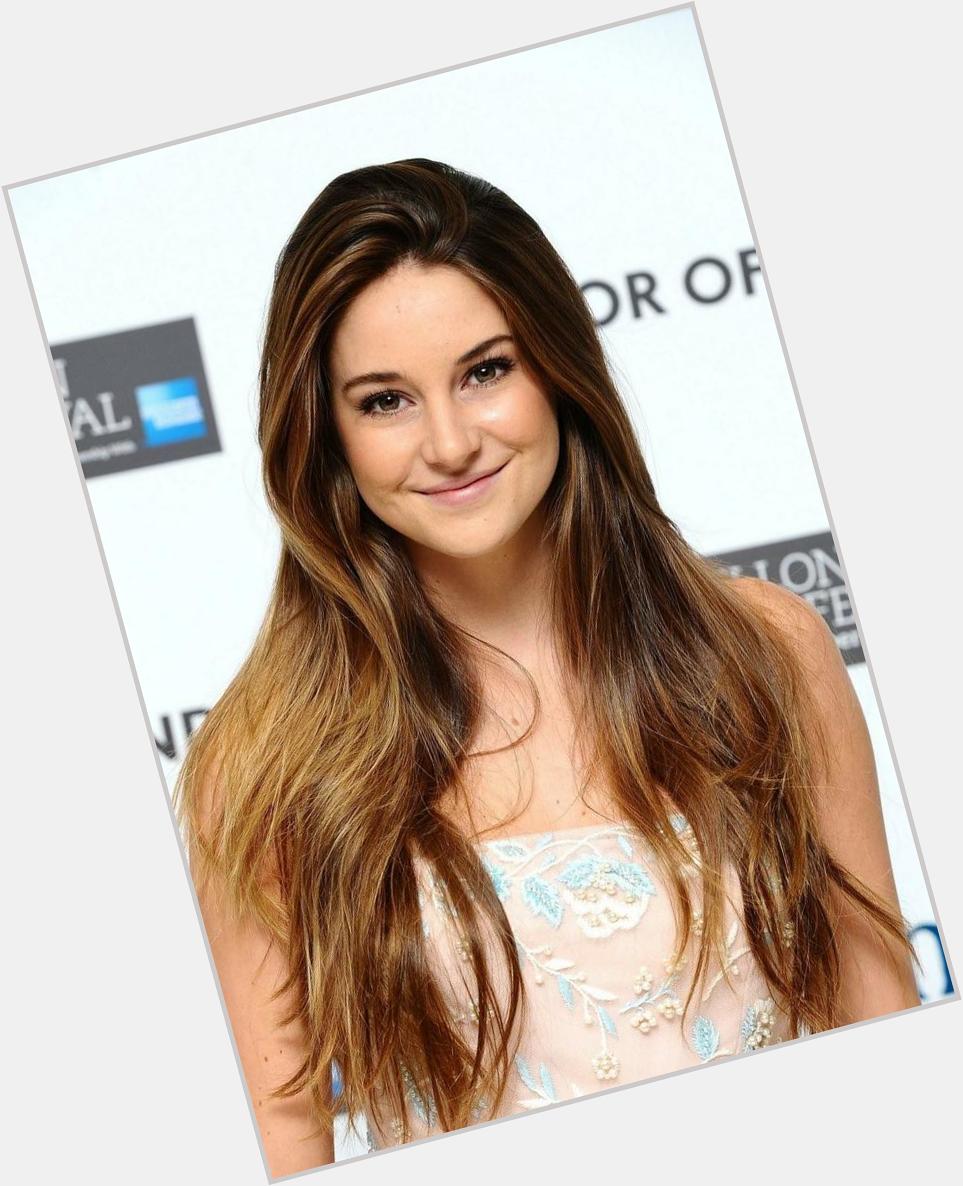 HAPPY BIRTHDAY SHAILENE WOODLEY!! TO ME, YOU WILL ALWAYS BE THE PERFECT HAZEL GRACE LANCASTER 