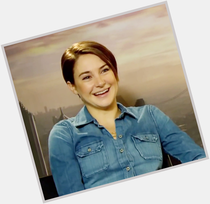 A big happy birthday for our amazing Shailene Woodley!! We love you so much!!      