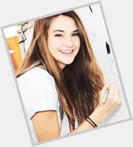 Happy 24th birthday to my one and only favorite actress in the world of holywood , Shailene woodley 