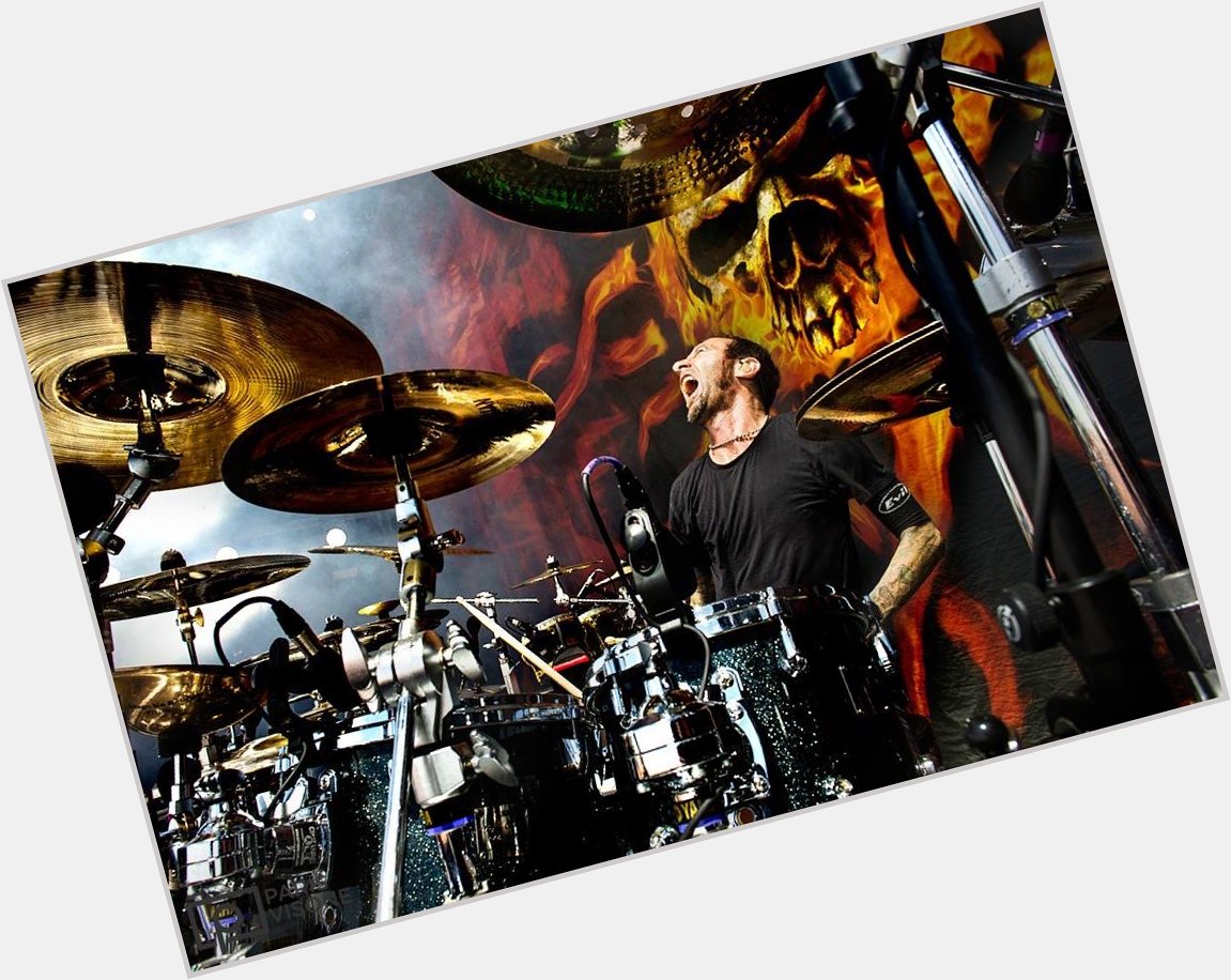 Happy Birthday to Godsmack\s Shannon Larkin!! 