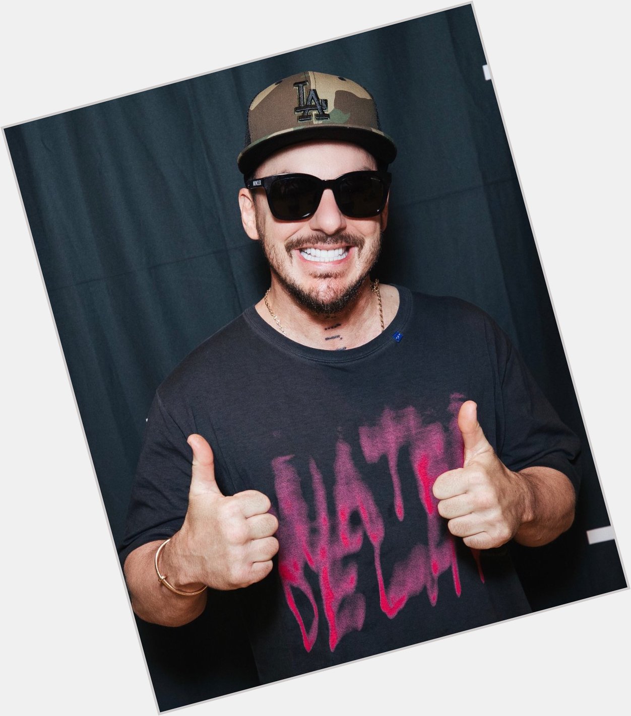 Happy Birthday Shannon Leto, to the best drummer. Hope to one day meet you. Have the best Birthday ever.     