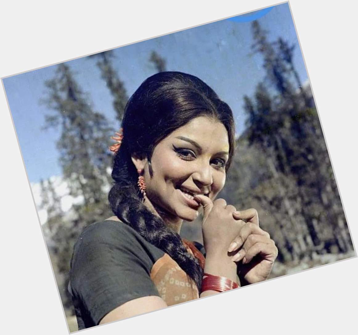 Happy Birthday to gorgeous Sharmila Tagore (Dec,08) 