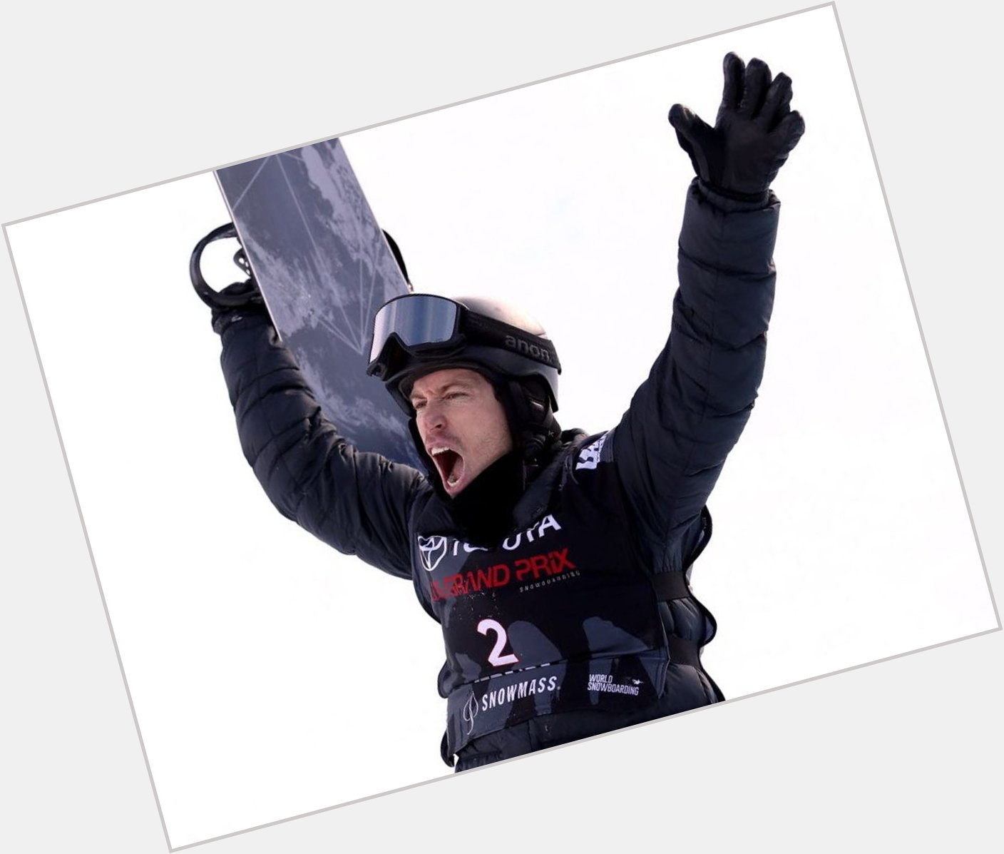 Happy birthday to snowboarder Shaun White who turns 33 today! 