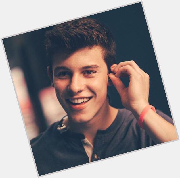 Happy birthday Shawn Mendes, you\ve come me so far from making vines ( August 8 1998 age 17) 