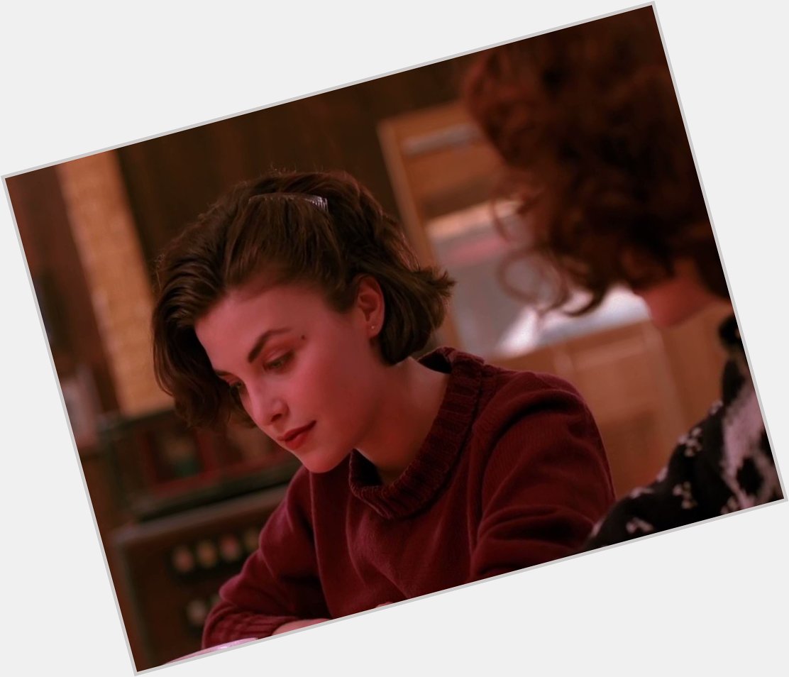 Happy birthday to Sherilyn Fenn seen here in a classic scene from \Twin Peaks\ (1990-91): 